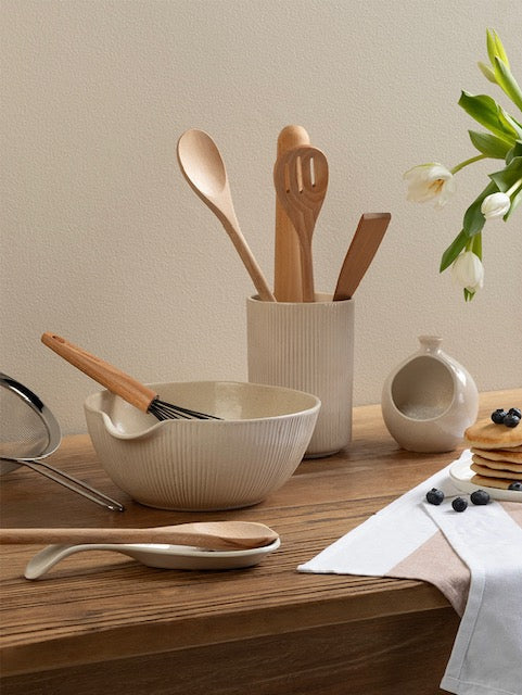 Dining Essentials & Daily Utility